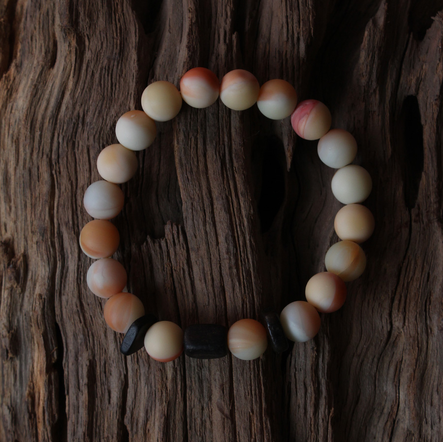 FHSTUDIO原创独立设计禅意蜜桃玛瑙石珠沉香木新中式手镯手串手镯