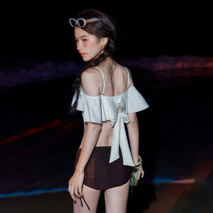 泳衣女2026新款海边度假泡温泉分体泳衣高级感显瘦两件套泳装