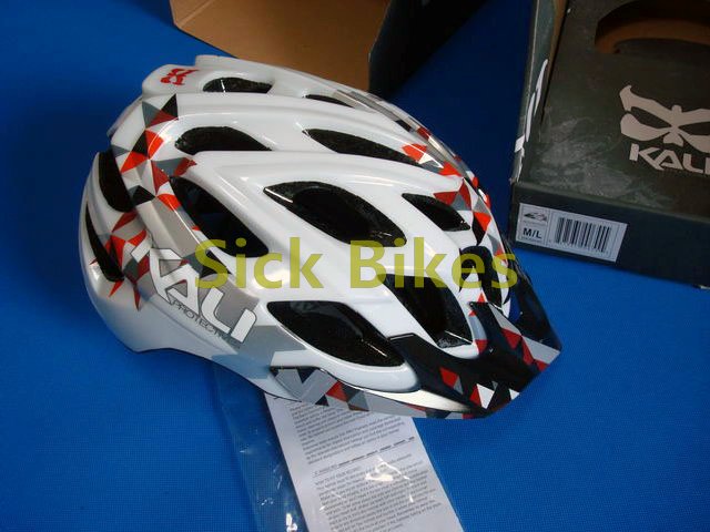 Casque cycliste - Ref 2248352 Image 1