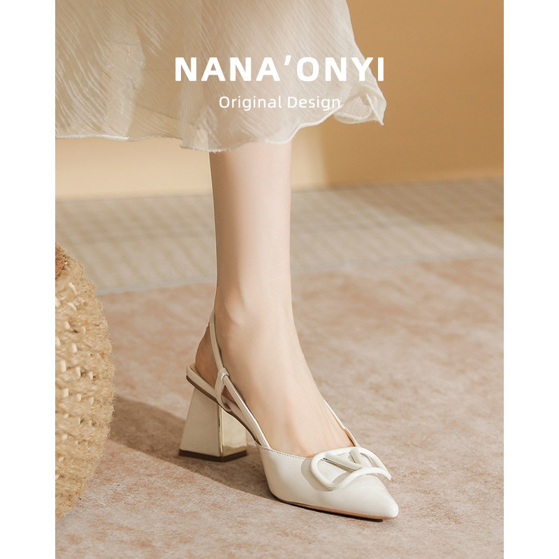 凉鞋女款夏季2026年新款仙女风配裙子法式真皮包头粗跟白色高跟鞋