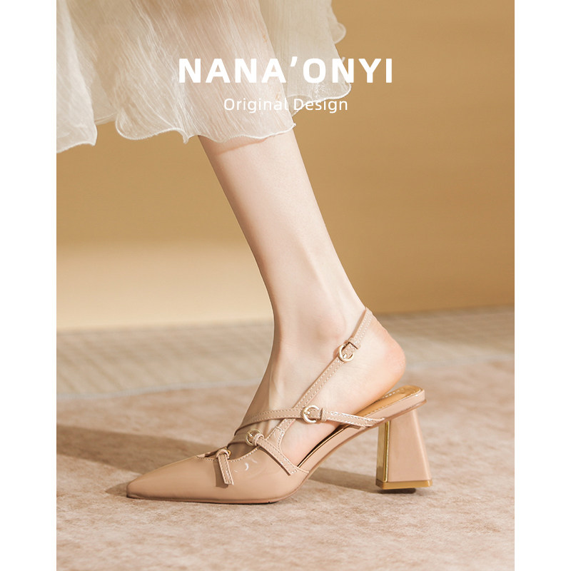 包头凉鞋女款2025新款夏季外穿高级感尖头法式绝美真皮粗跟高跟鞋