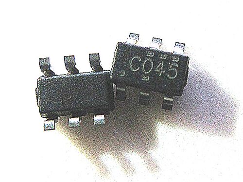 原装正品 UMW SN74LVC2G04DBVR SOT-23-6 高性能双路逆变器芯片