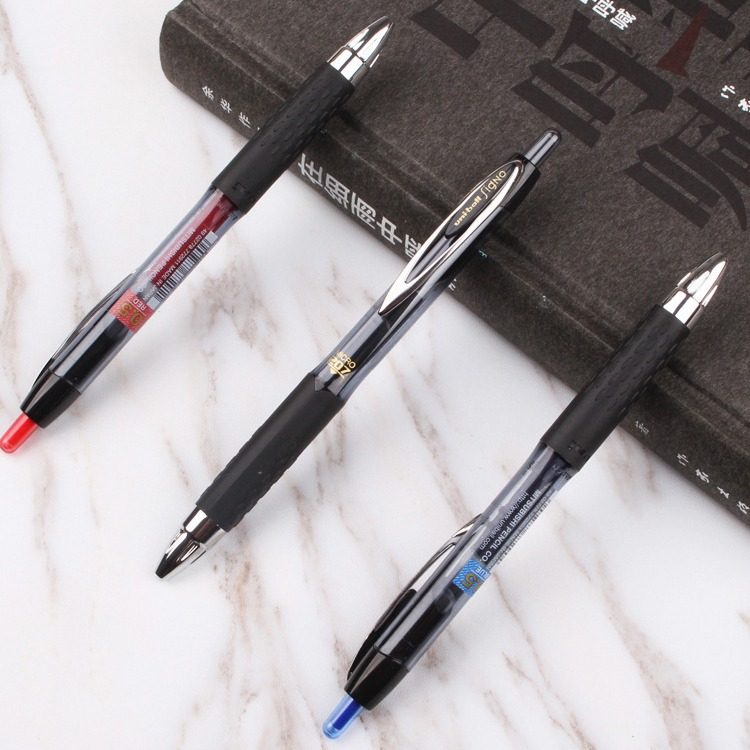 日本uni三菱UMN-207速干耐水性中性笔学生考试用按动式水笔0.5mm