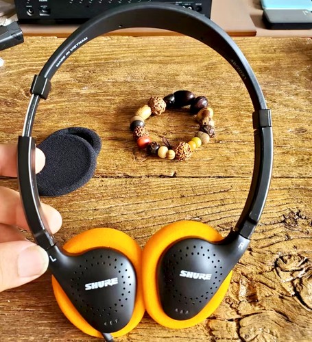 美国Shure/舒尔便携式小头戴有线耳机直播监听音乐高音质越南产