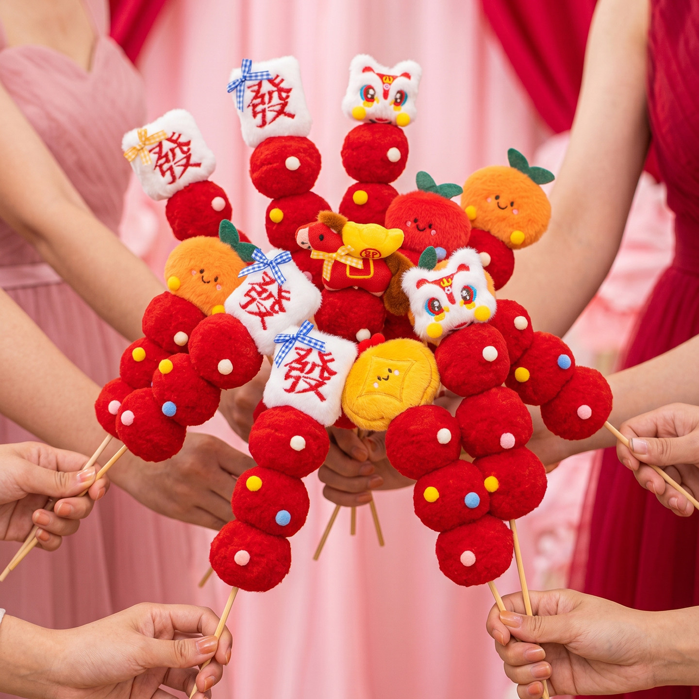 婚礼新娘出片女方结婚拍照装饰道具手持糖葫芦中式晨袍氛围感布置
