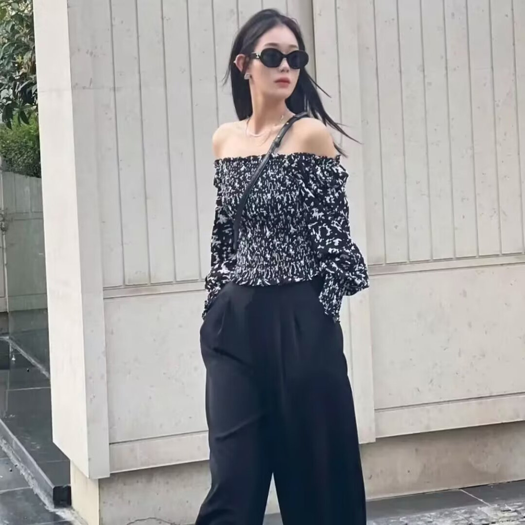 哥家商场同款2025春秋新款一字肩泡泡袖碎花收腰衬衫女夏1300912