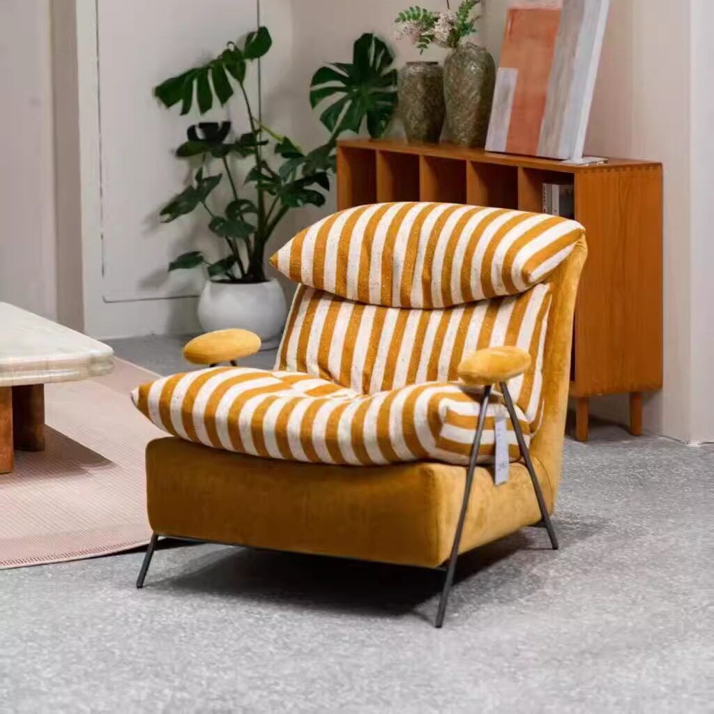 现代单人沙发椅中古风复古单人设计师款皮布高定客厅卧室休闲椅