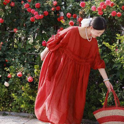 墨黛2026夏季新品【疗愈】圆领风琴褶灯笼袖宽松苎麻慵懒感连衣裙