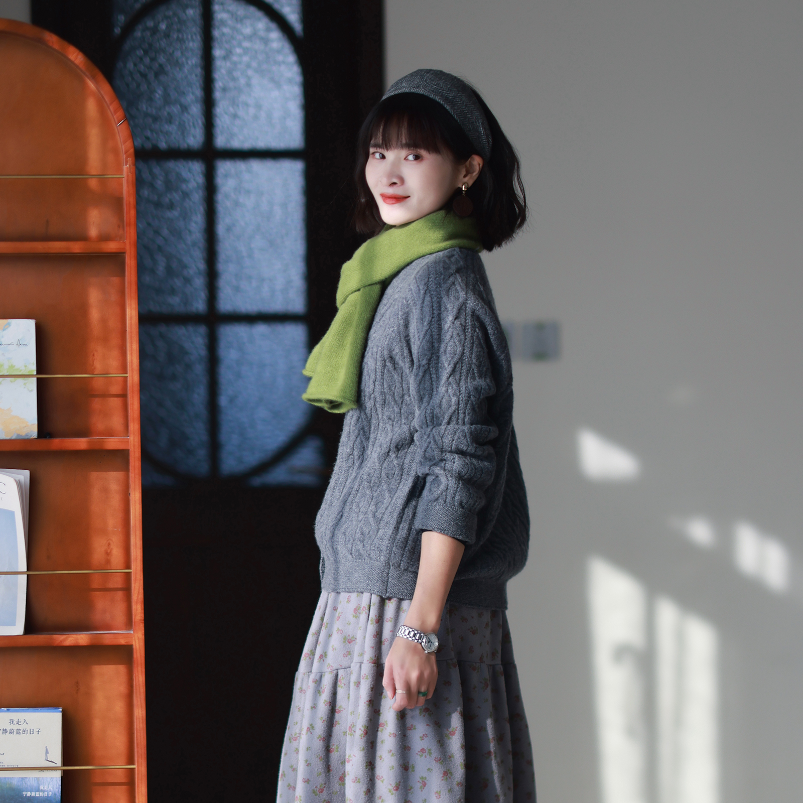 毛衣圆领羊毛开衫外套