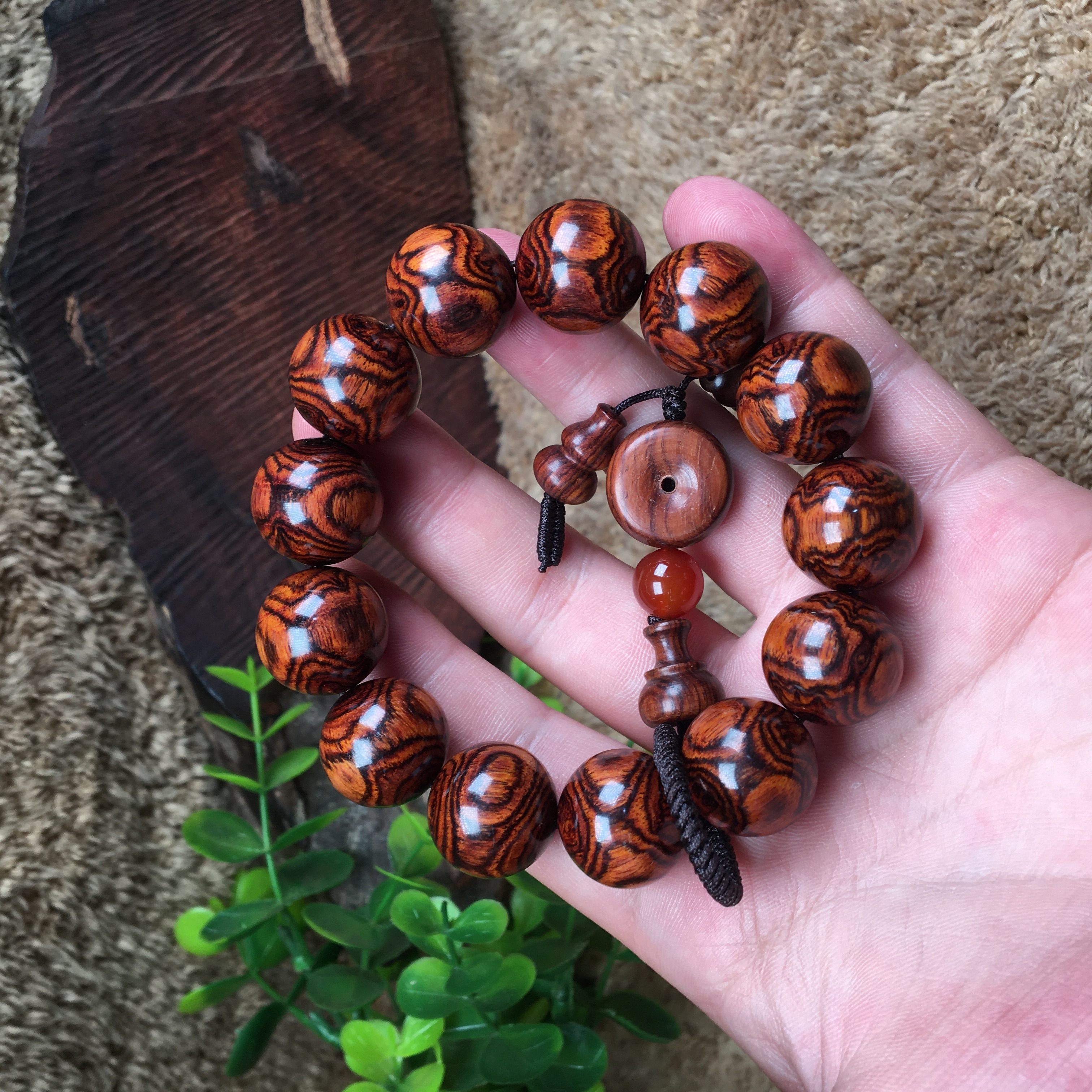 一物一拍保真天然海南黄花梨1.8满纹鬼脸对眼文玩手串佛珠男手链