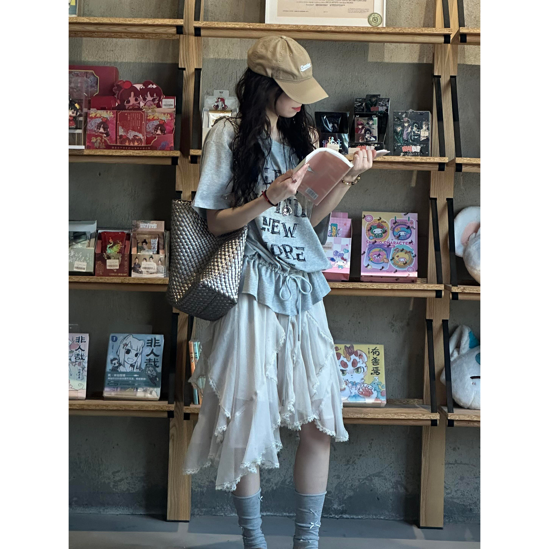 甜美日系杏色松紧腰不规则中裙女温柔学院风设计感网纱显瘦半身裙