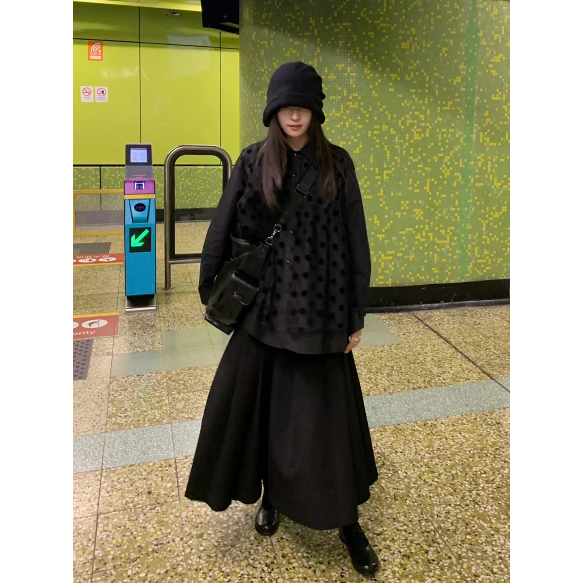 暗黑日系小众设计感网纱波点衬衫