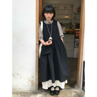 日系工装风黑色系带背心连衣裙女日杂风叠穿感显瘦收腰圆领背带裙