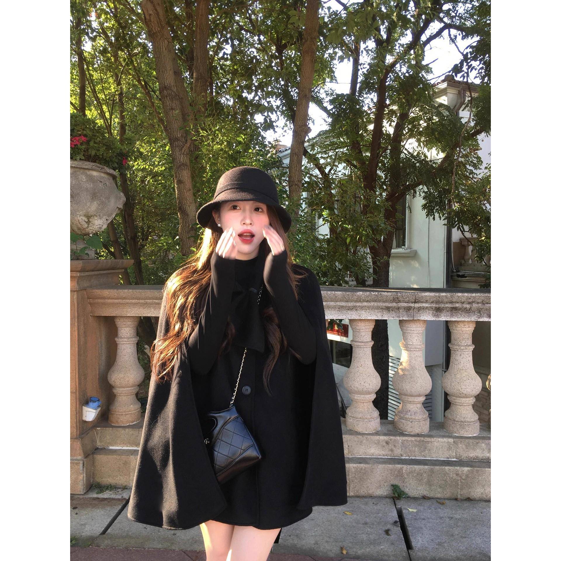 法式千金风毛呢外套覆古高级贵气感黑色披肩斗篷呢子大衣女冬冬装