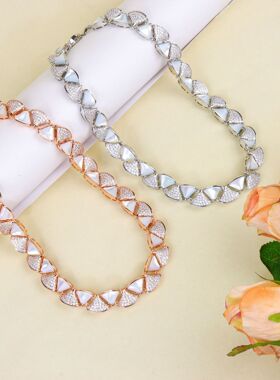 个性创意设计时尚热卖三角形贝壳高级感项链微镶锆石百搭套装饰品