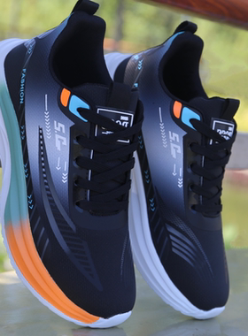 男鞋子新款春秋百搭软底运动鞋男皮面防水休闲防滑耐磨男士跑步鞋