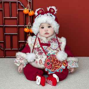周岁女宝宝礼服国风冬装喜庆拜年服连体衣婴儿百天百日抓周宴衣服