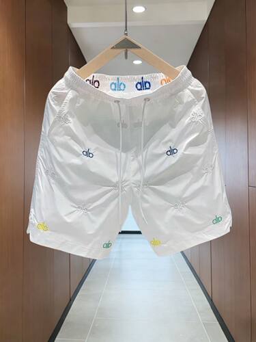 2026夏季新款轻奢时尚百搭休闲短裤男刺绣字母设计男士五分裤男裤
