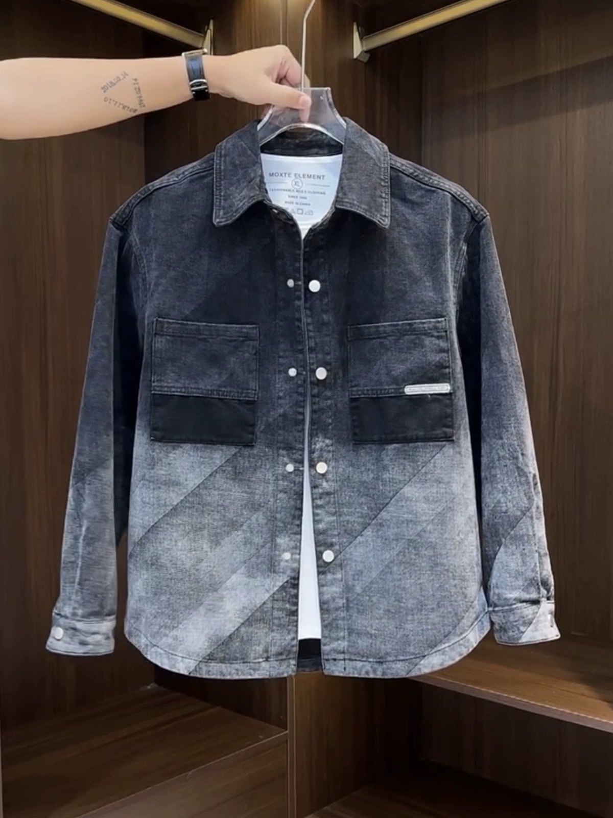 春秋季新款潮流男士休闲外套宽松百搭渐变牛仔水洗工装衬衫夹克男,男装,衬衫,淘宝优惠券,粉丝福利购,淘宝优惠卷