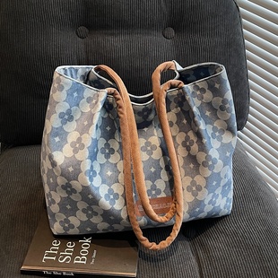 花朵帆布包包女学生单肩上课通勤包小众休闲百搭大容量托特包 夏季