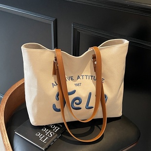 大学生上课通勤包百搭单肩大容量帆布手提袋 刺绣字母托特包女时尚