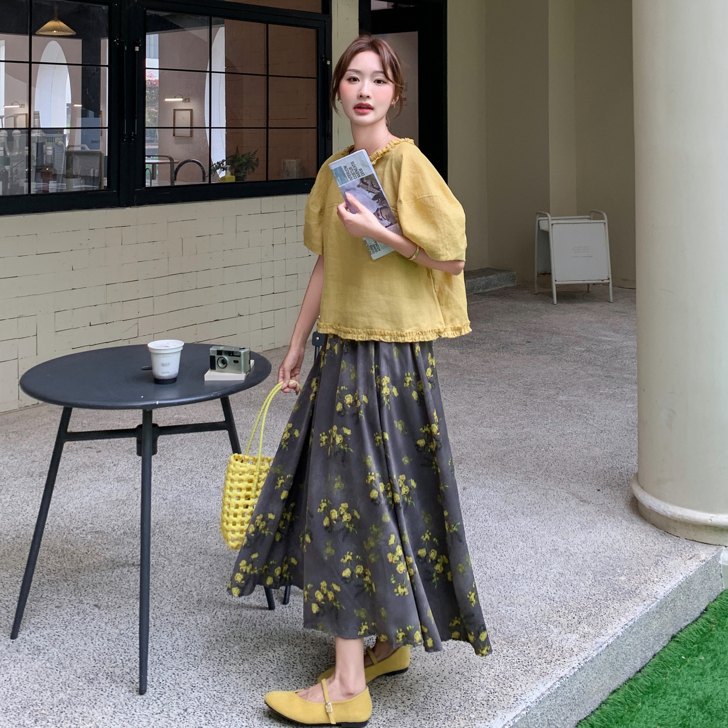 温柔风韩系泡泡袖上衣套装女夏新款气质显瘦别致碎花半身裙两件套，女装套装/套裙，2C182