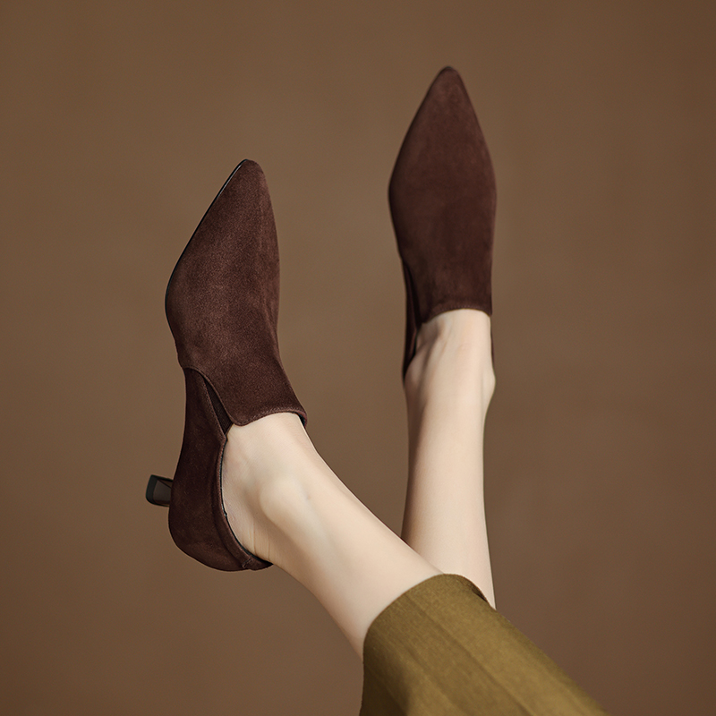 羊反绒4.5CM尖头复古深口单鞋