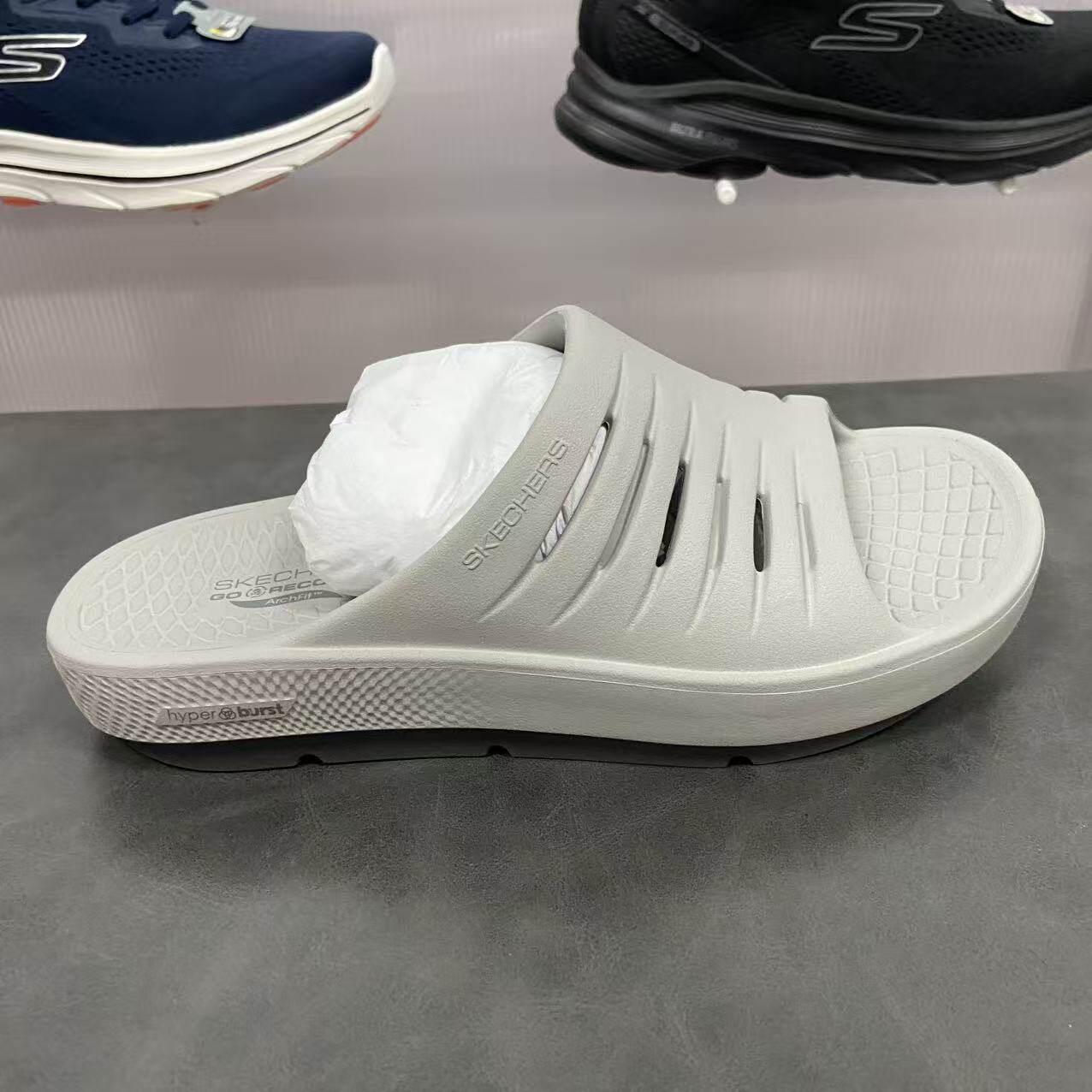 Skechers斯凯奇新款2024