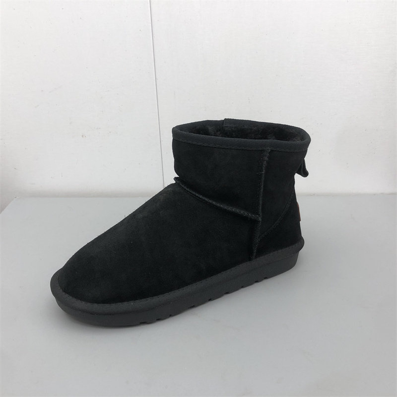 品牌撤柜2025冬季黑色圆头平底雪地靴加绒保暖套筒短靴真皮短靴男