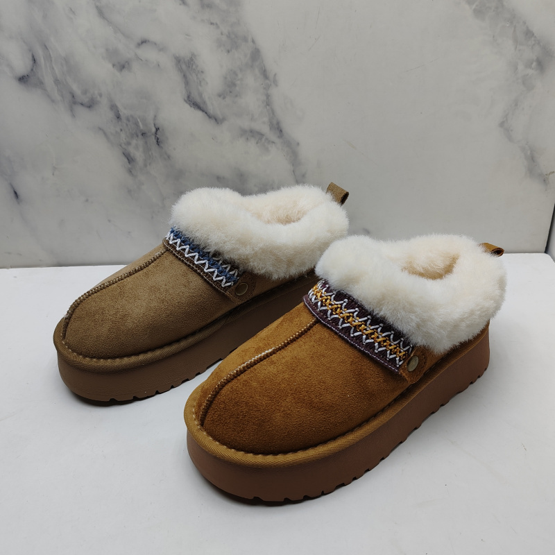 工厂直销2025翻边雪地靴