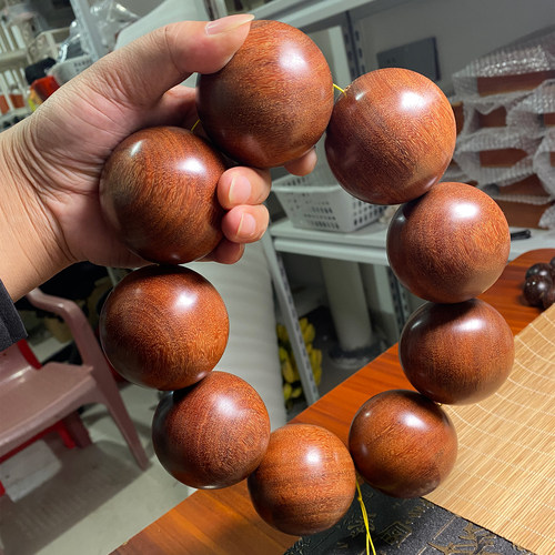 天然紫檀爆满金星超大颗6.0*18颗