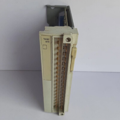 Schneider TSXDEZ32D2 Discrete Input Module