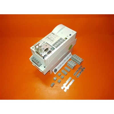 Module D'Axe Lenze Servo Drive Type: ECSEA004C4B / A-SW: 1.0