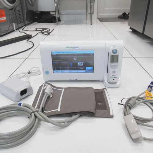WELCH ALLYN 75CE CONNEX SPOT TOUCHSCREEN PATIENT NIBP SPO2 V