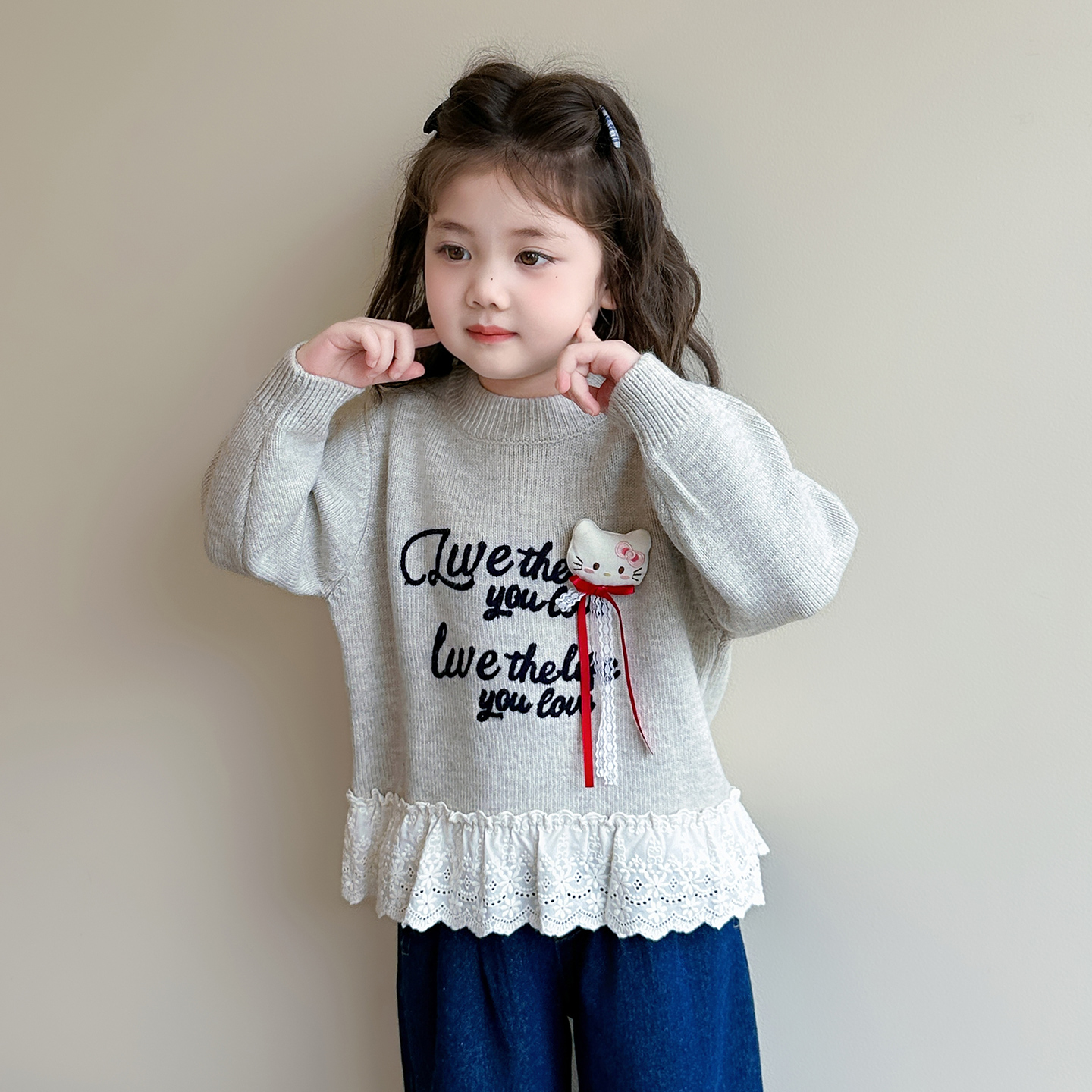 秋冬女童花边立体卡通毛衣