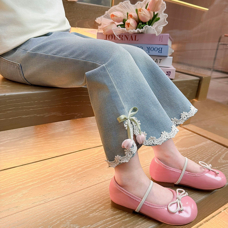 女童喇叭裤花边春秋2026新款女宝宝牛仔裤修身儿童长裤春装百搭潮