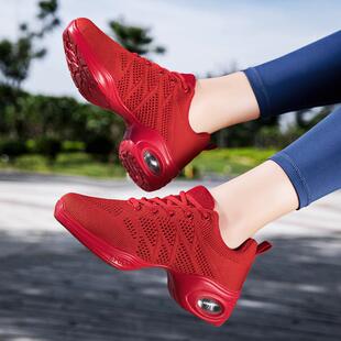 跳舞鞋秋季透气中跟软底广场舞鞋外穿时尚舞蹈鞋女爵士舞鞋