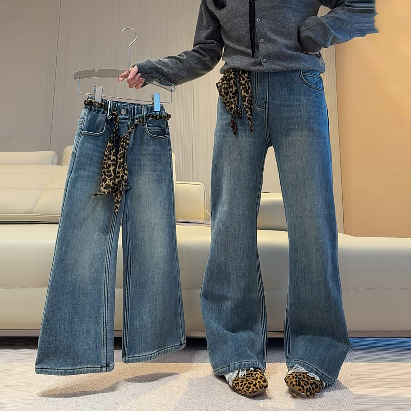 女童一体加绒牛仔喇叭裤