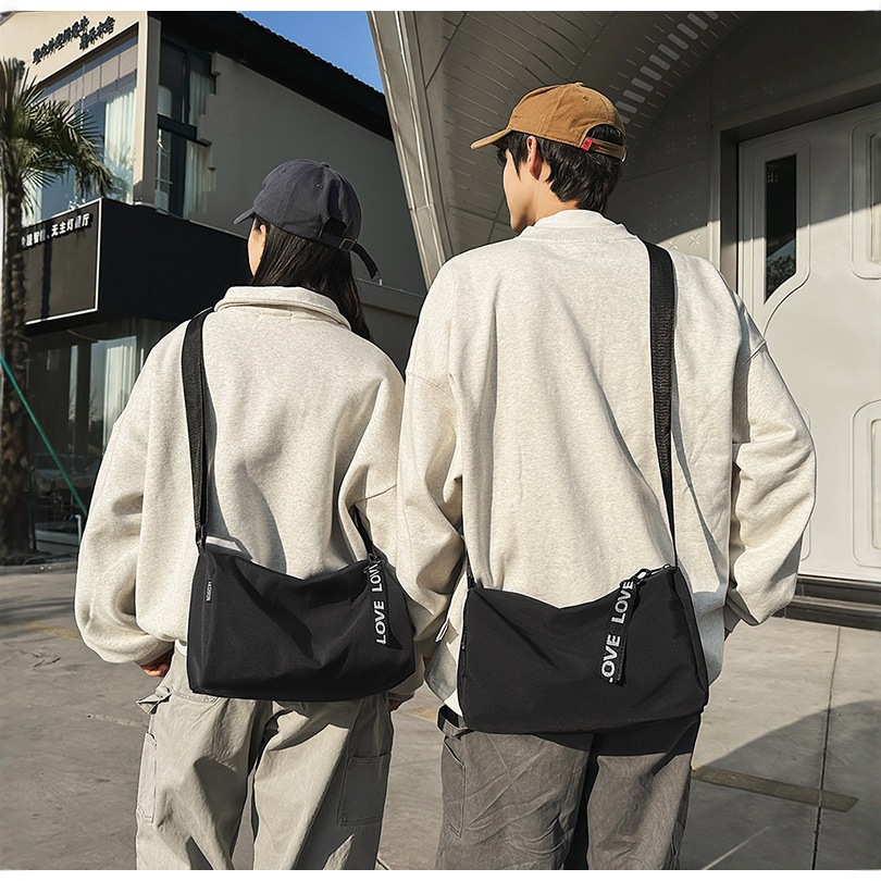 单肩男健身女斜挎瑜伽包 行李包纯色时尚运动袋 收纳简约旅行包