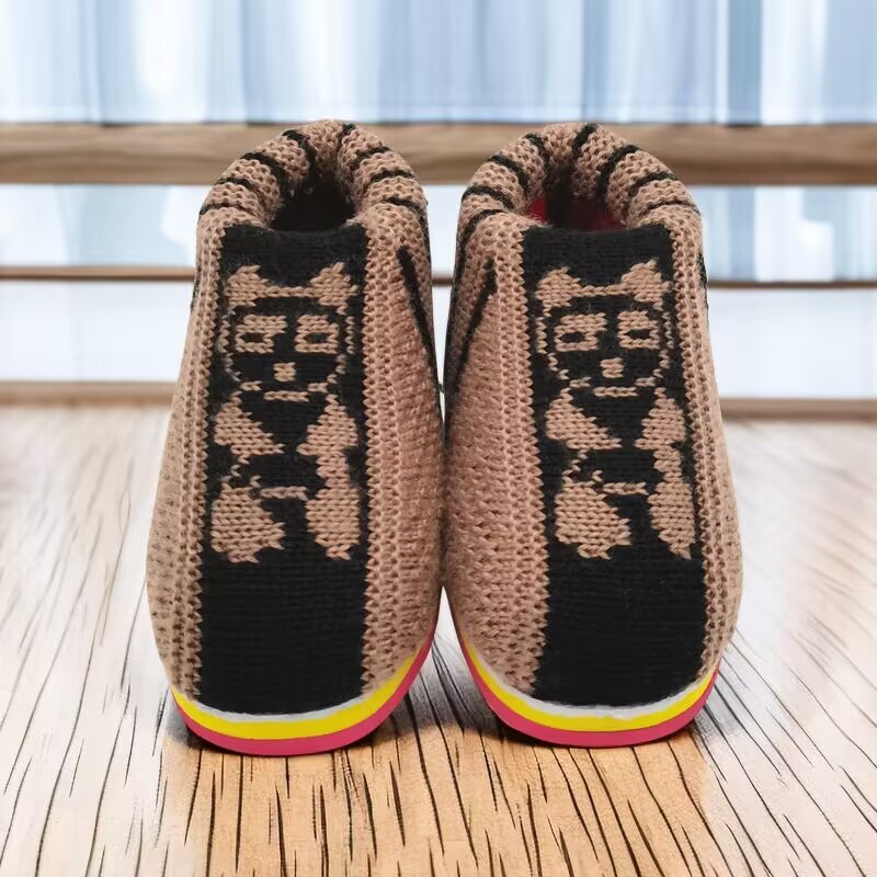 手工编织儿童毛线棉鞋