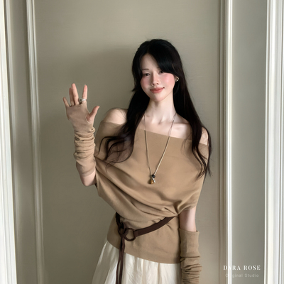 DARA ROSE-女人味修身显瘦露肩上衣袖套针织衫(配腰带,袖套)F8375