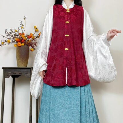 鹿临汉服[京华梦]圆领比甲明制汉服浮雕人丝提花皱梅子青铁锈红
