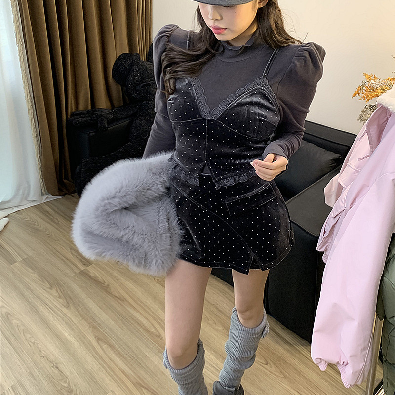【团宠千金】泡泡袖双面绒上衣蕾丝拼接立体车线不规则裙裤两件套