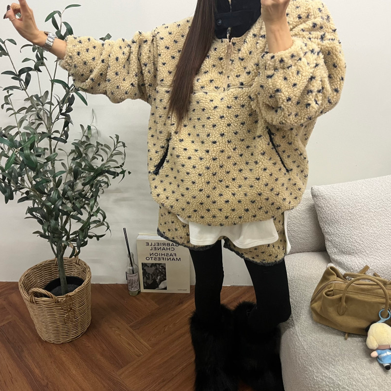 韩国2025冬季新款时尚洋气爱心提花摇粒绒卫衣高腰撞色短裤两件套