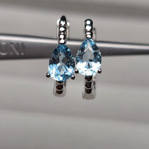 海蓝宝石耳扣 戒指样子的耳扣 颜色好 宝石全净体 简约复古