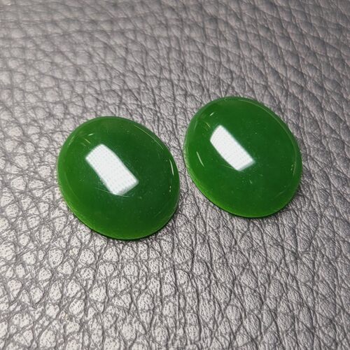 天然老坑碧玉椭圆戒面一对  菠菜绿 16ct 镶金品质 饱满圆润