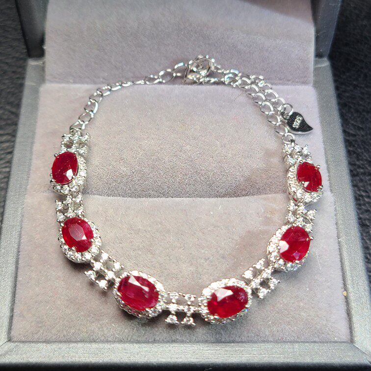天然鸽血红 红宝石手链 宝石重量4.54克拉 S925银镀金镶嵌