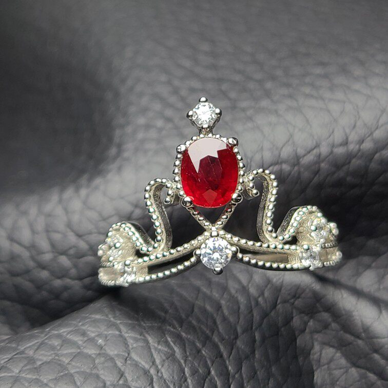 鸽血红天然红宝石戒指颜色好晶体好生日礼物情人节礼物