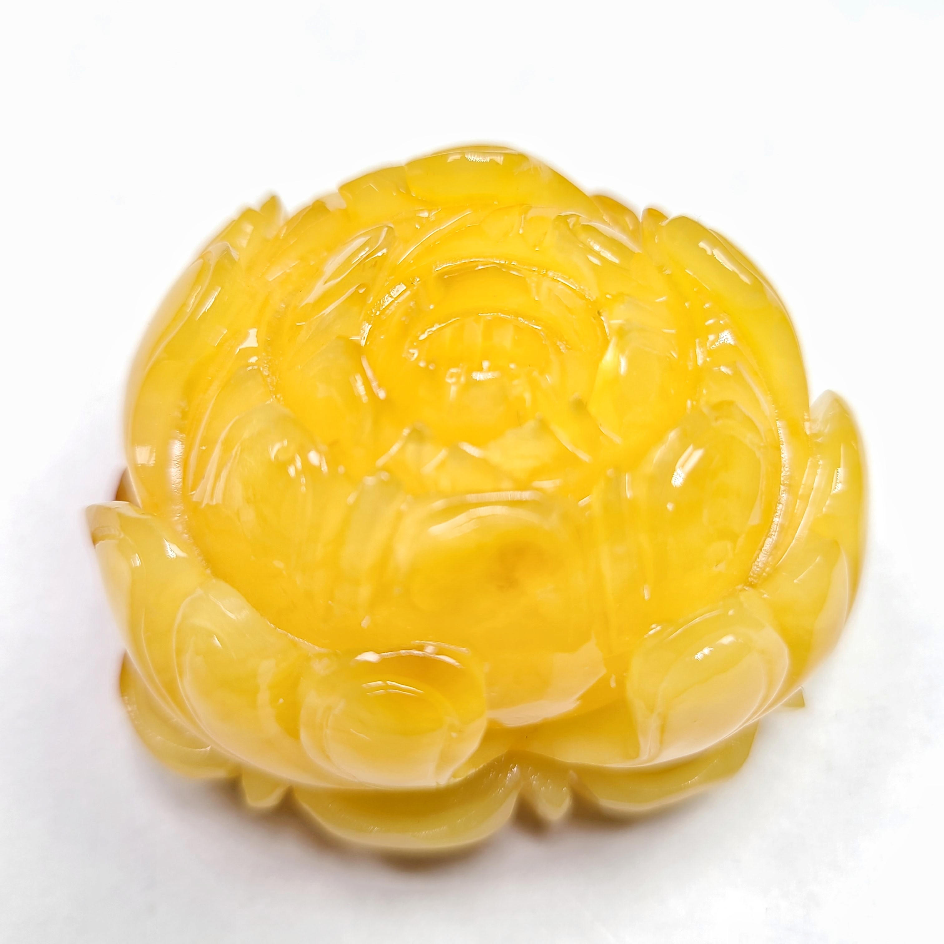 天然蜜蜡挂件 牡丹花 雕刻栩栩如生 料子非常好满蜡鸡油黄