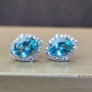 天然磷灰石耳钉 宝石尺寸6*8mm 约3克拉 925银镀双金精工镶嵌